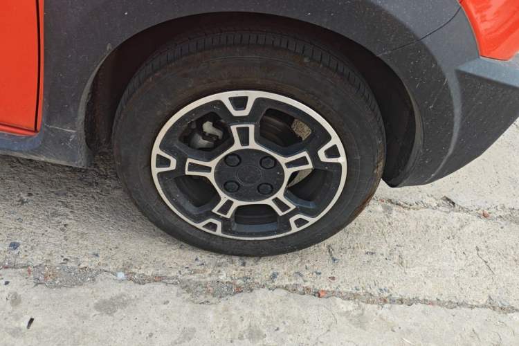 Used Geely Galaxy Panda 2024 200km Panda Rider Right Front Wheel Hub