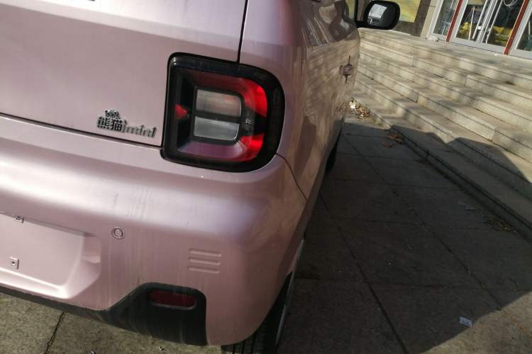 Used Geely Galaxy Panda 2024 Panda Mini 200km Endurance Bear Right Rear Taillight