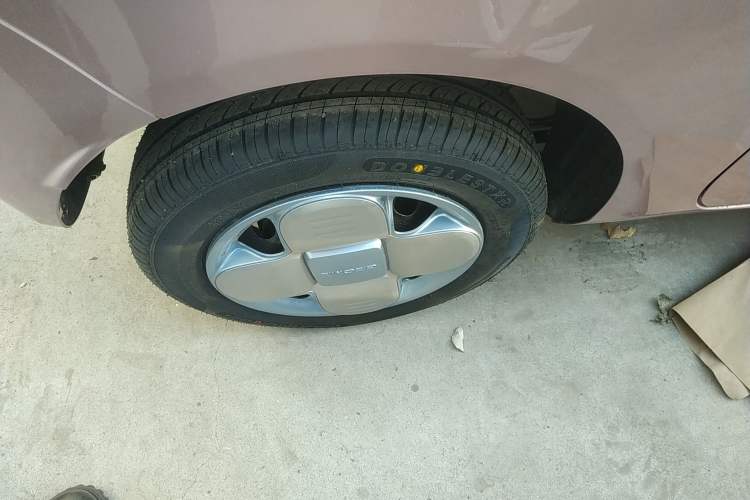 Used Geely Galaxy Panda 2024 Panda Mini 200km Endurance Bear Right Rear Wheel Hub