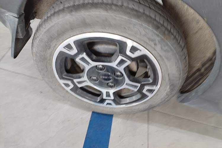Used Geely Galaxy Panda 2024 200km Panda Rider Right Rear Wheel Hub
