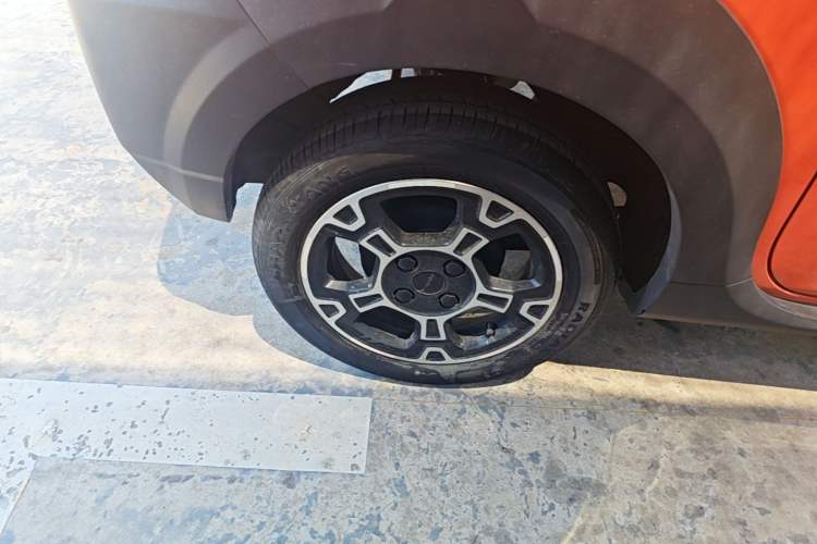 Used Geely Galaxy Panda 2024 200km Panda Rider Right Rear Wheel Hub