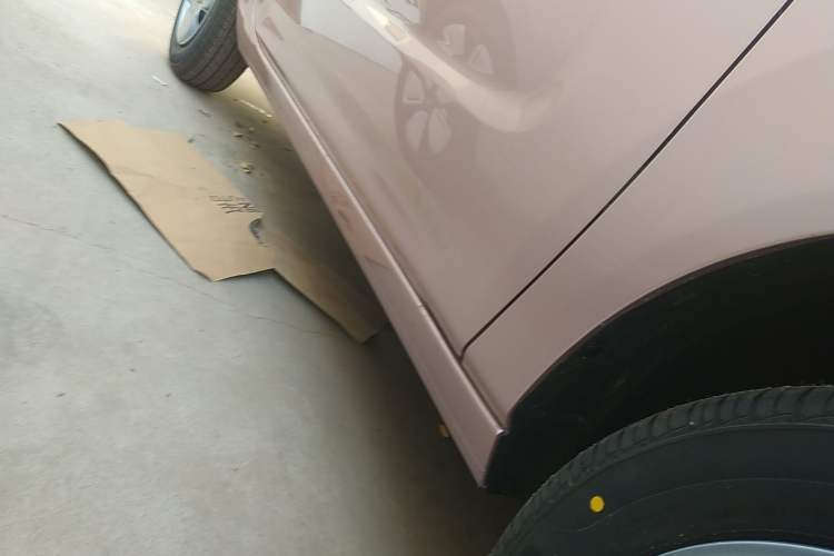Used Geely Galaxy Panda 2024 Panda Mini 200km Endurance Bear Right Side Sill