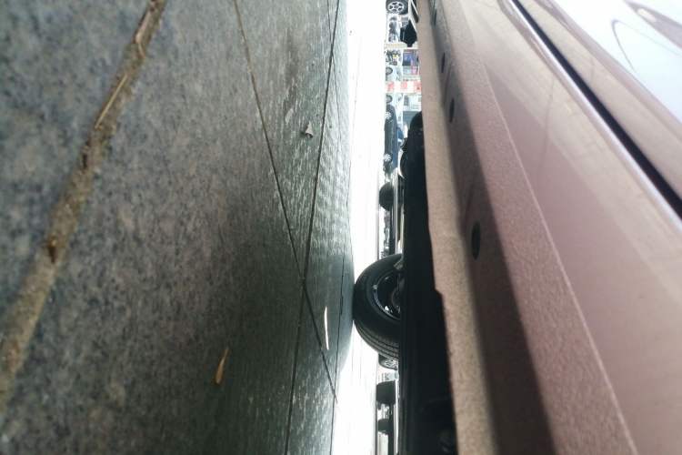 Used Geely Galaxy Panda 2024 Panda Mini 200km Endurance Bear Right Side Sill