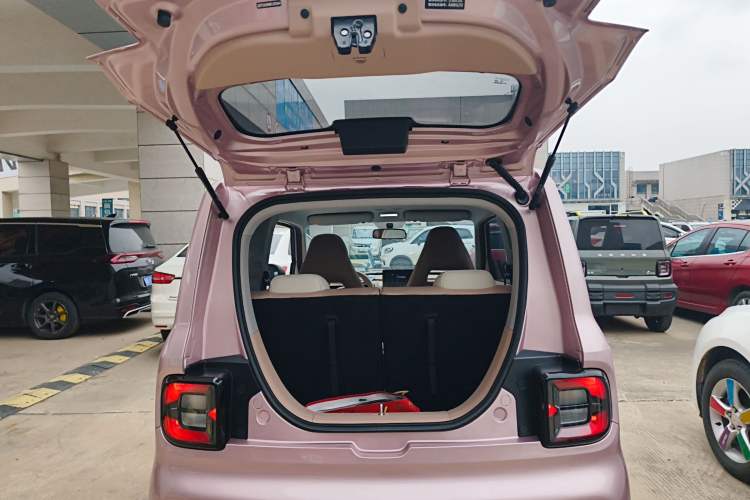 Used Geely Galaxy Panda 2024 Panda Mini 200km Longteng PRO Edition Trunk