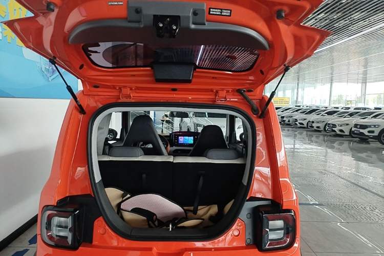 Used Geely Galaxy Panda 2024 200km Panda Rider Trunk