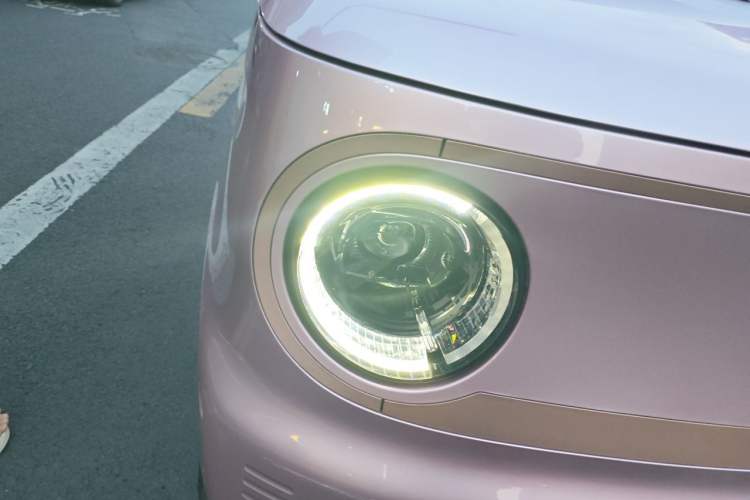 Used Geely Galaxy Panda 2024 Panda Mini 200km Longteng PRO Edition Right Front Headlight