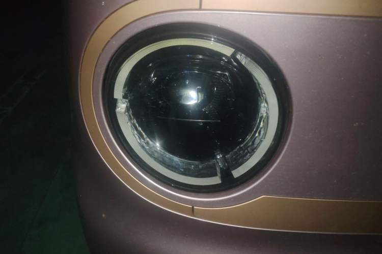 Used Geely Galaxy Panda 2024 Panda Mini 200km Endurance Bear Right Front Headlight