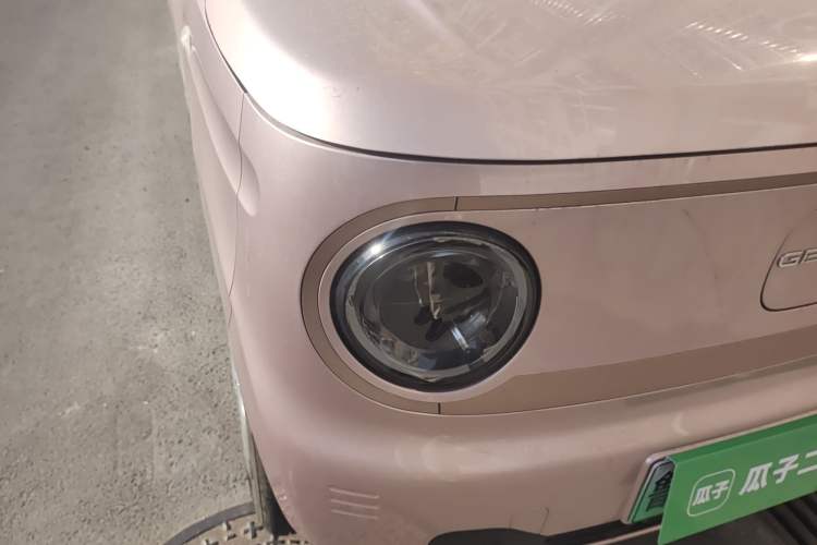 Used Geely Galaxy Panda 2024 Panda Mini 200km Endurance Bear Right Front Headlight