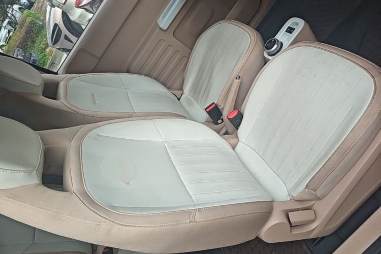Used Geely Galaxy Panda 2024 Panda Mini 200km Endurance Bear Right Front Seat