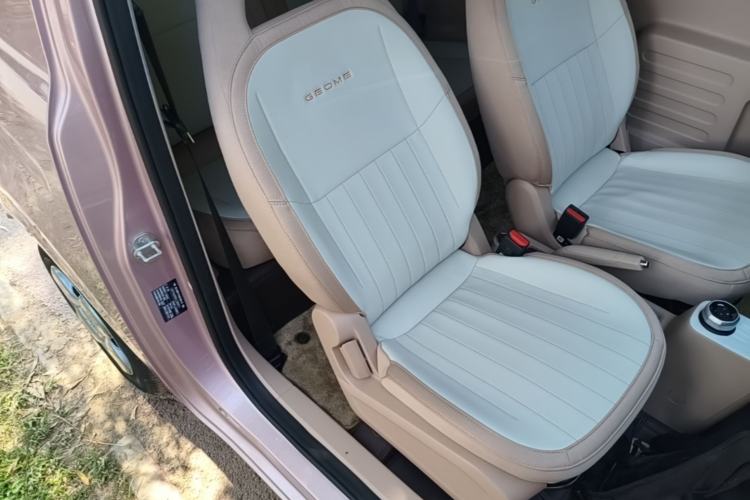 Used Geely Galaxy Panda 2024 Panda Mini 200km Endurance Bear Right Front Seat