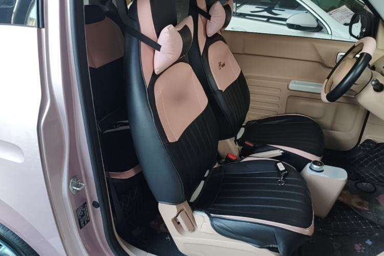 Used Geely Galaxy Panda 2024 Panda Mini 200km Endurance Bear Right Front Seat