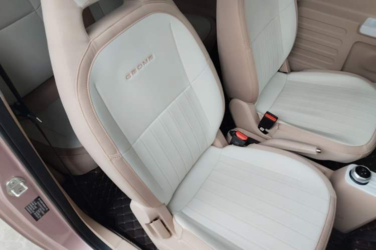 Used Geely Galaxy Panda 2024 Panda Mini 200km Endurance Bear Right Front Seat