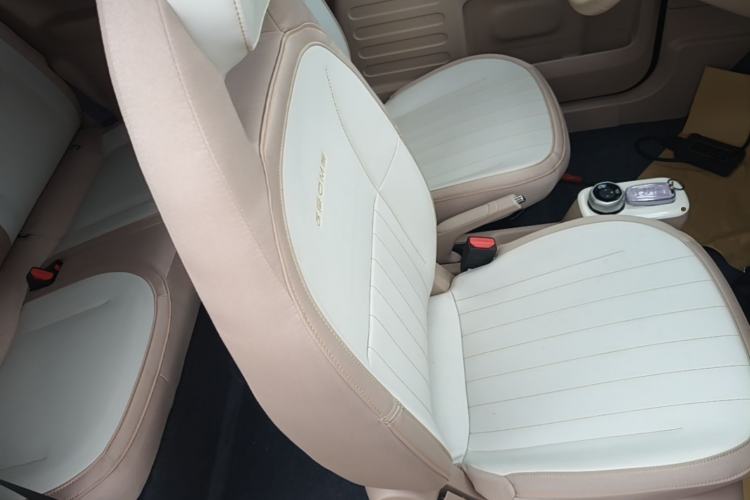 Used Geely Galaxy Panda 2024 Panda Mini 200km Endurance Bear Right Front Seat