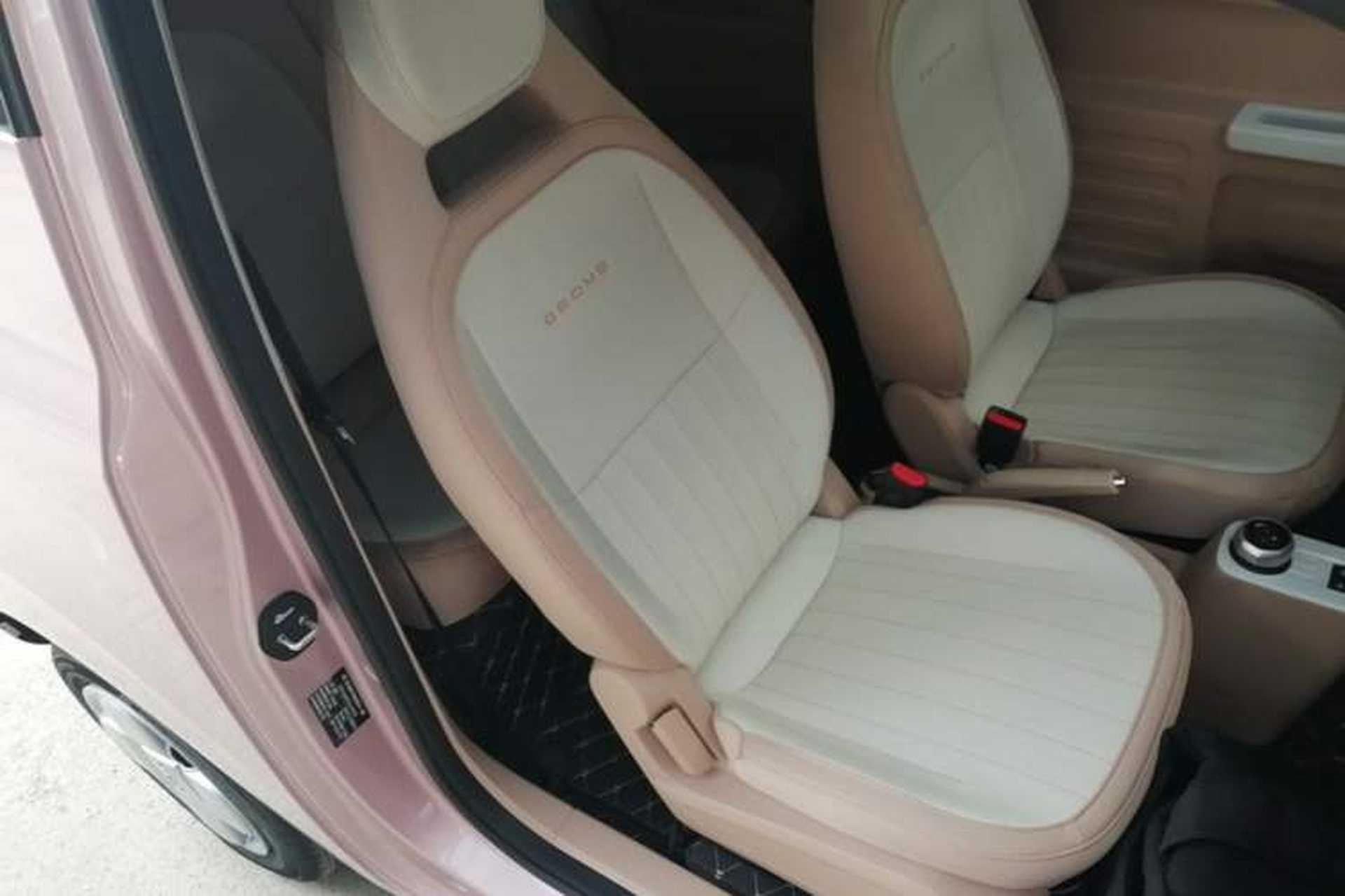 Used Geely Galaxy Panda 2024 Panda Mini 200km Endurance Bear Right Front Seat