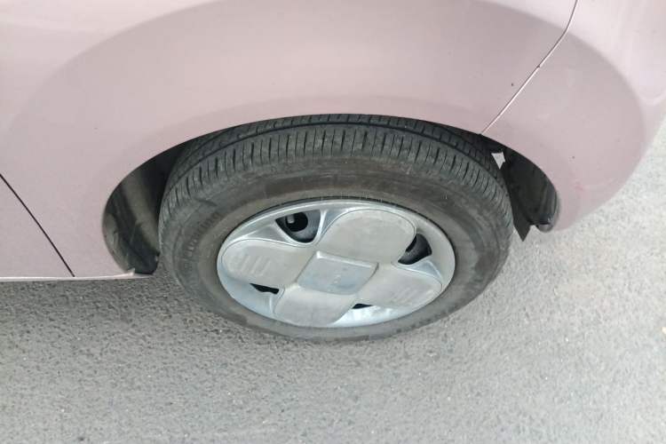 Used Geely Galaxy Panda 2024 Panda Mini 200km Endurance Bear Right Front Wheel Hub