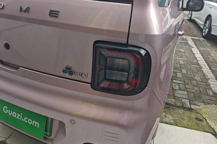 Used Geely Galaxy Panda 2024 Panda Mini 200km Endurance Bear Right Rear Taillight
