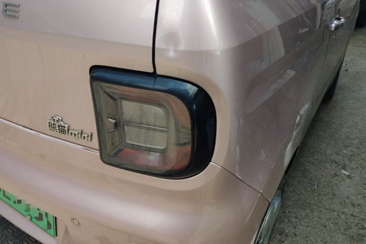 Used Geely Galaxy Panda 2024 Panda Mini 200km Endurance Bear Right Rear Taillight