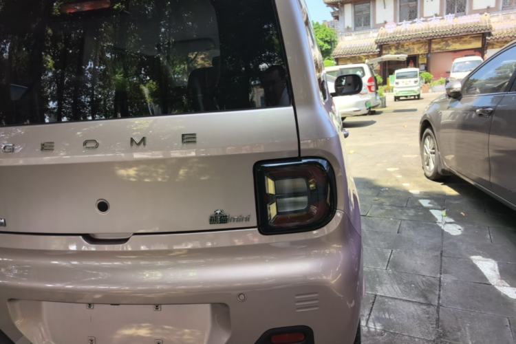 Used Geely Galaxy Panda 2024 Panda Mini 200km Endurance Bear Right Rear Taillight
