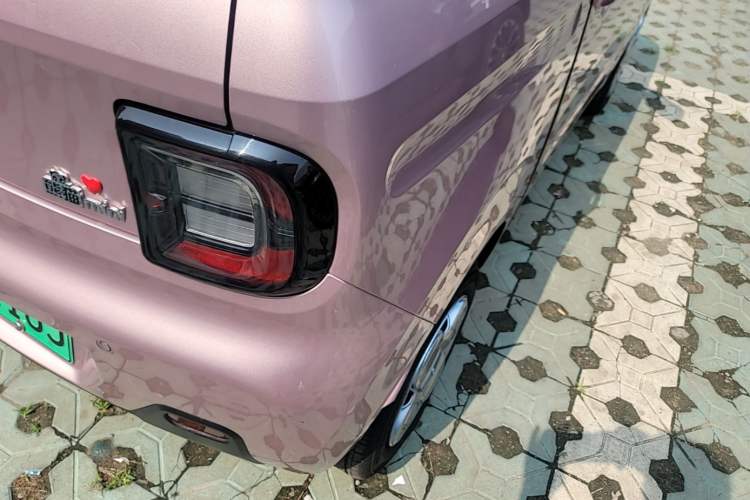 Used Geely Galaxy Panda 2024 Panda Mini 200km Endurance Bear Right Rear Taillight