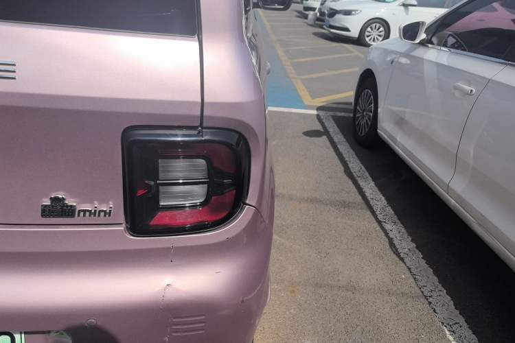 Used Geely Galaxy Panda 2024 Panda Mini 200km Endurance Bear Right Rear Taillight