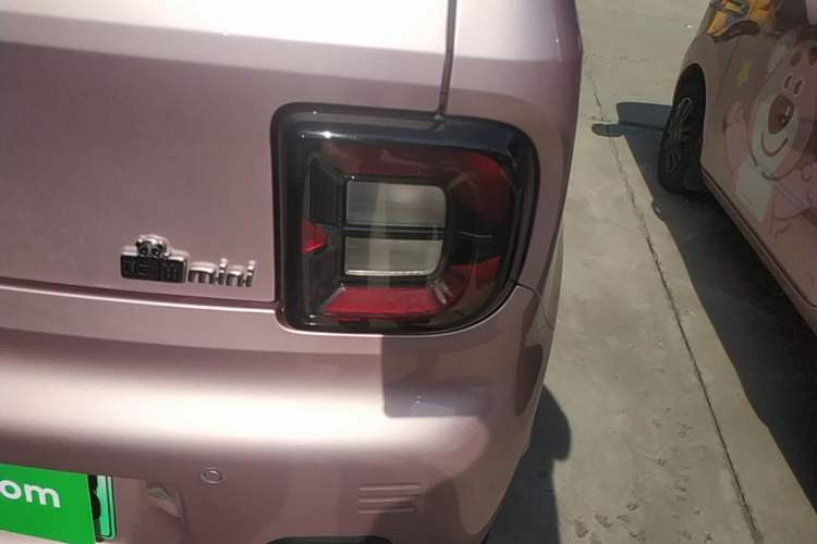 Used Geely Galaxy Panda 2024 Panda Mini 200km Endurance Bear Right Rear Taillight