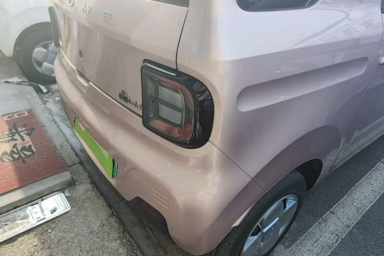 Used Geely Galaxy Panda 2024 Panda Mini 200km Endurance Bear Right Rear Taillight