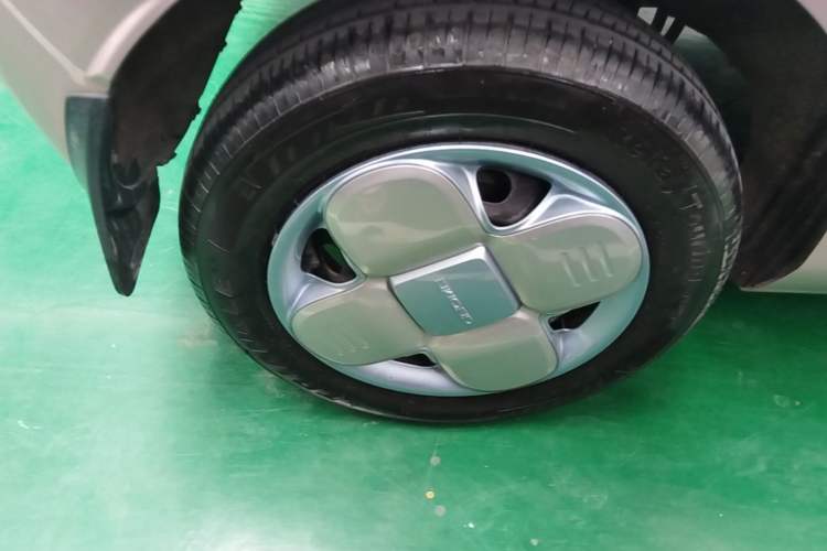 Used Geely Galaxy Panda 2024 Panda Mini 200km Endurance Bear Right Rear Wheel Hub