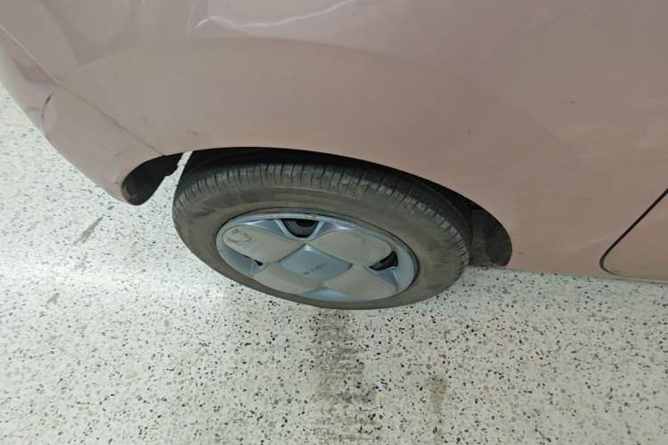 Used Geely Galaxy Panda 2024 Panda Mini 200km Endurance Bear Right Rear Wheel Hub