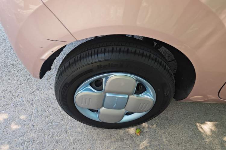 Used Geely Galaxy Panda 2024 Panda Mini 200km Longteng PRO Edition Right Rear Wheel Hub