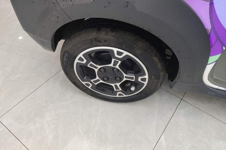 Used Geely Galaxy Panda 2024 200km Panda Rider Right Rear Wheel Hub