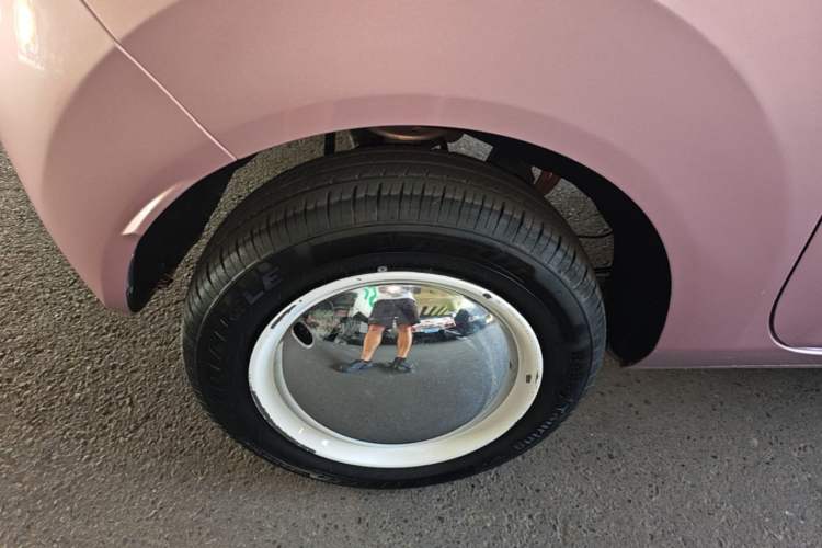 Used Geely Galaxy Panda 2024 Panda Mini 200km Endurance Bear Right Rear Wheel Hub