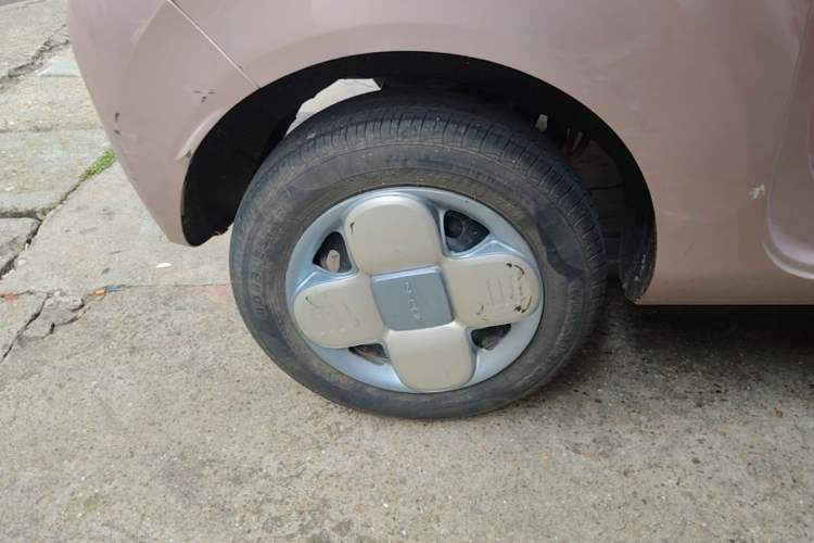 Used Geely Galaxy Panda 2024 Panda Mini 200km Endurance Bear Right Rear Wheel Hub