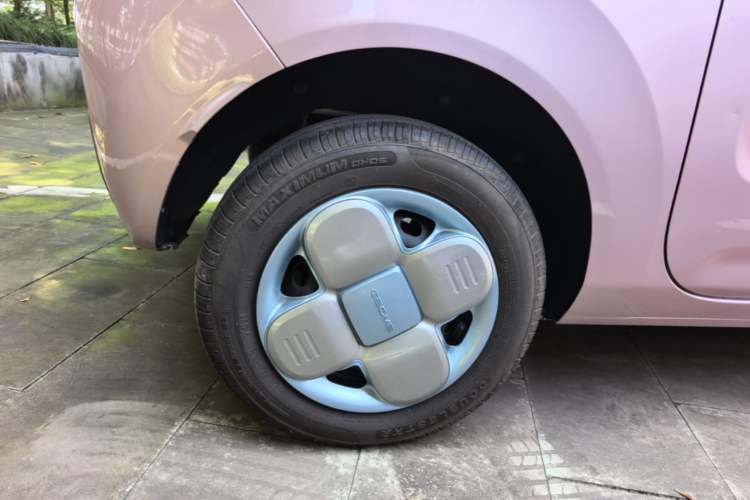 Used Geely Galaxy Panda 2024 Panda Mini 200km Endurance Bear Right Rear Wheel Hub