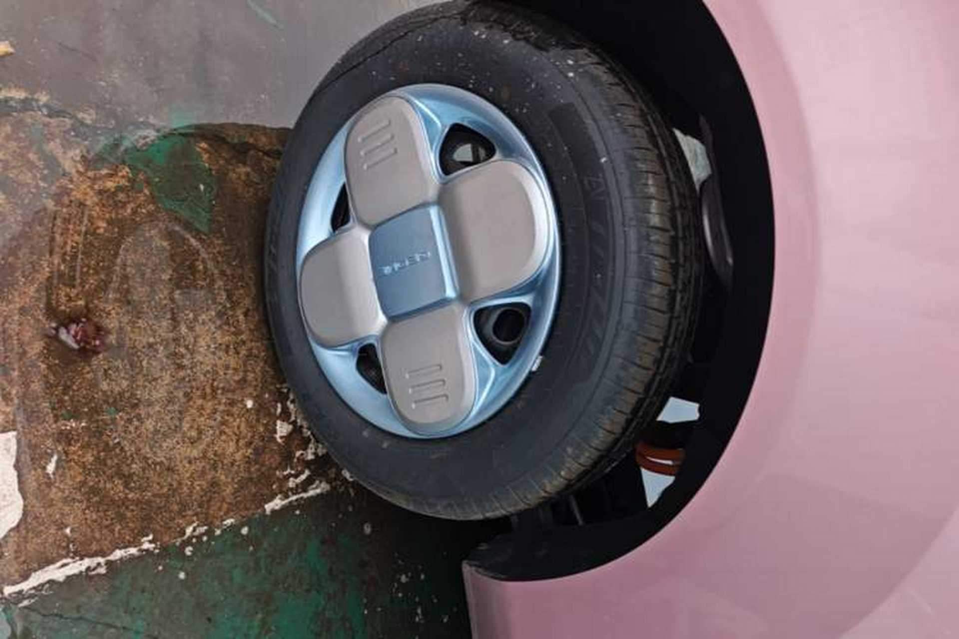 Used Geely Galaxy Panda 2024 Panda Mini 200km Endurance Bear Right Rear Wheel Hub