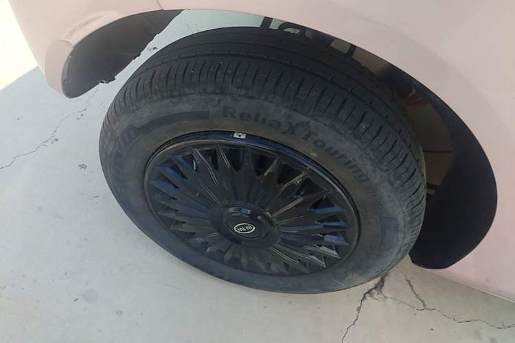 Used Geely Galaxy Panda 2024 Panda Mini 200km Endurance Bear Right Rear Wheel Hub