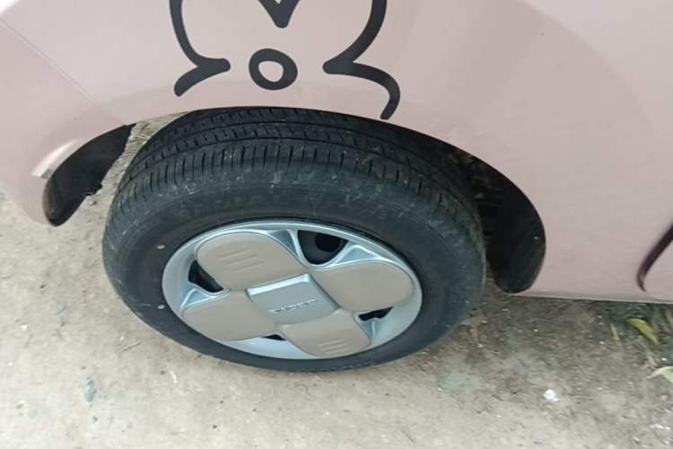 Used Geely Galaxy Panda 2024 Panda Mini 200km Endurance Bear Right Rear Wheel Hub