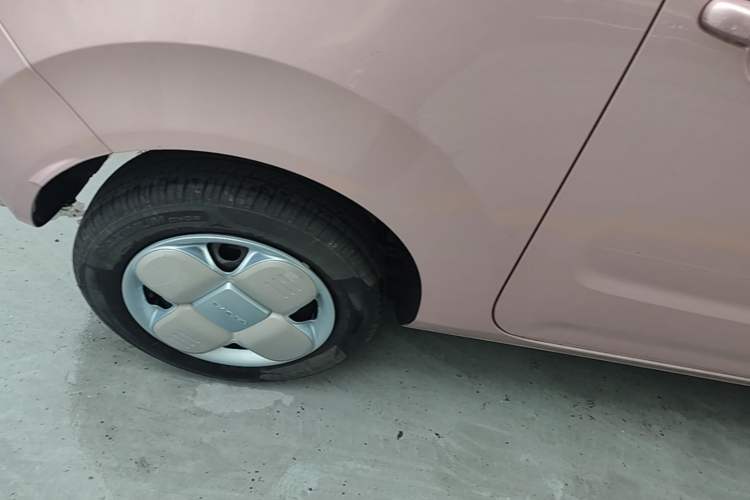 Used Geely Galaxy Panda 2024 Panda Mini 200km Endurance Bear Right Rear Wheel Hub