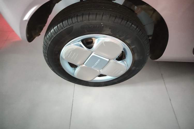 Used Geely Galaxy Panda 2024 Panda Mini 200km Endurance Bear Right Rear Wheel Hub