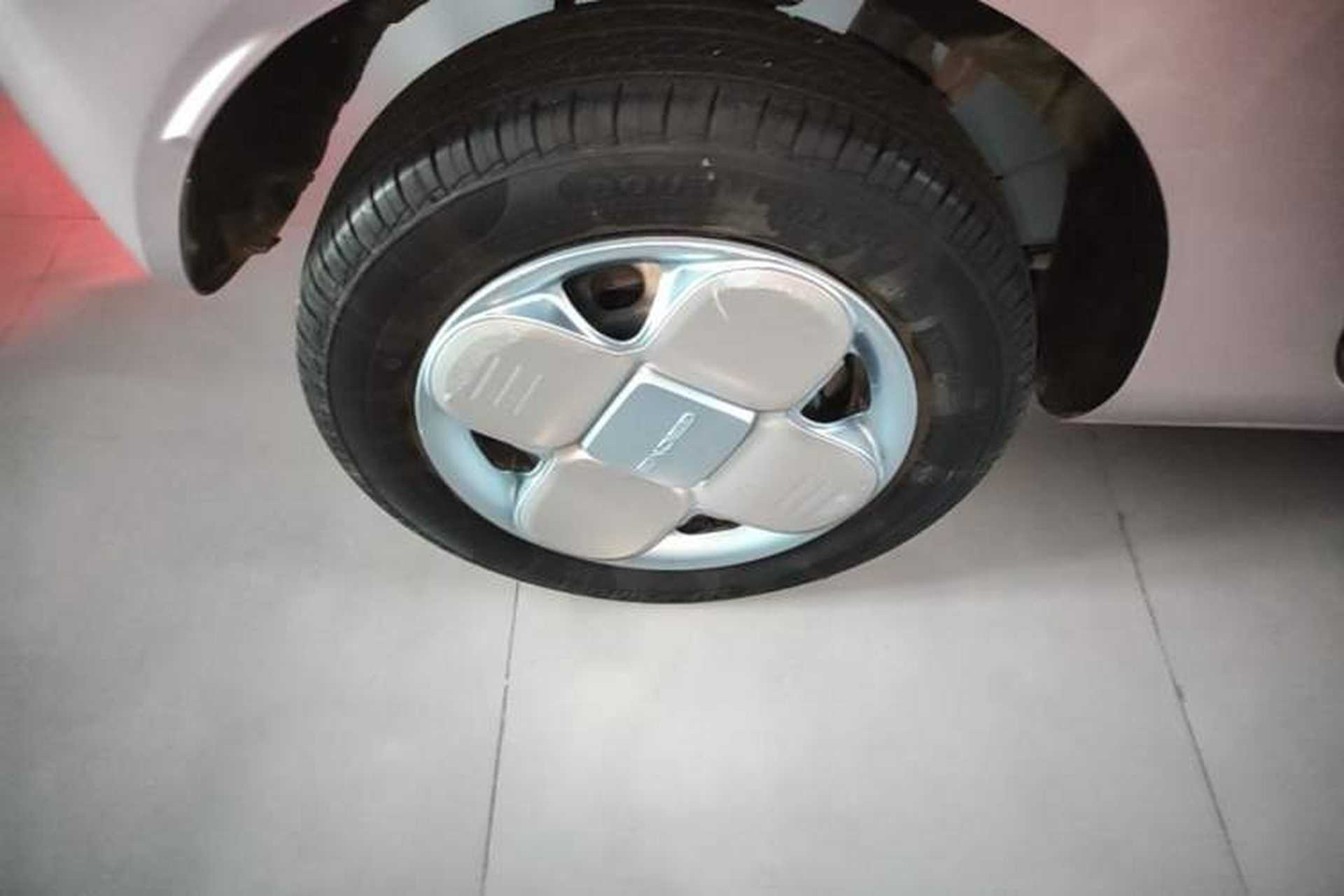 Used Geely Galaxy Panda 2024 Panda Mini 200km Endurance Bear Right Rear Wheel Hub