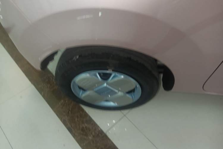 Used Geely Galaxy Panda 2024 Panda Mini 200km Endurance Bear Right Rear Wheel Hub