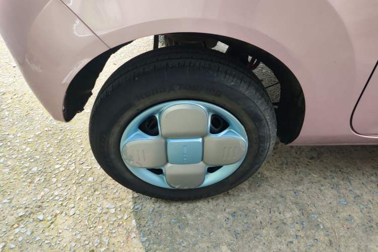 Used Geely Galaxy Panda 2024 Panda Mini 200km Endurance Bear Right Rear Wheel Hub