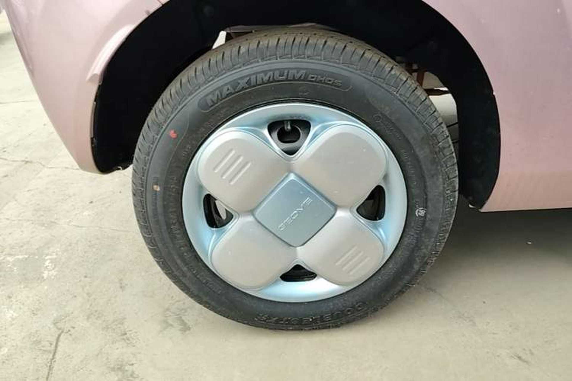 Used Geely Galaxy Panda 2024 Panda Mini 200km Endurance Bear Right Rear Wheel Hub
