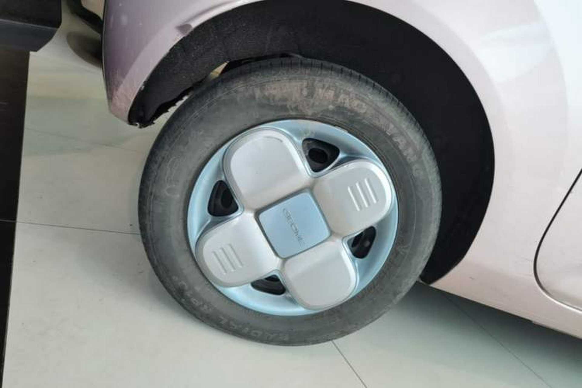 Used Geely Galaxy Panda 2024 Panda Mini 200km Endurance Bear Right Rear Wheel Hub