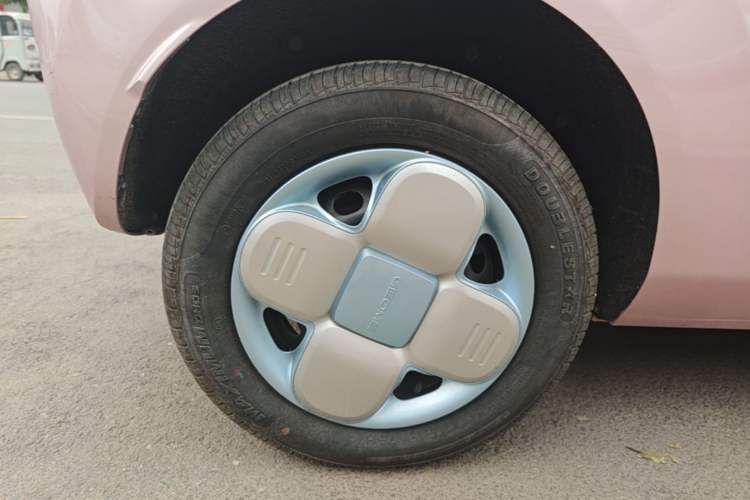 Used Geely Galaxy Panda 2024 Panda Mini 200km Endurance Bear Right Rear Wheel Hub
