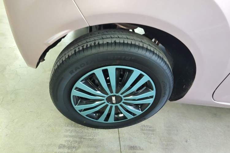 Used Geely Galaxy Panda 2024 Panda Mini 200km Endurance Bear Right Rear Wheel Hub