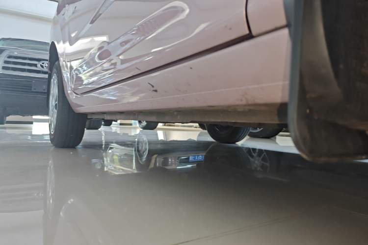 Used Geely Galaxy Panda 2024 Panda Mini 200km Endurance Bear Right Side Sill