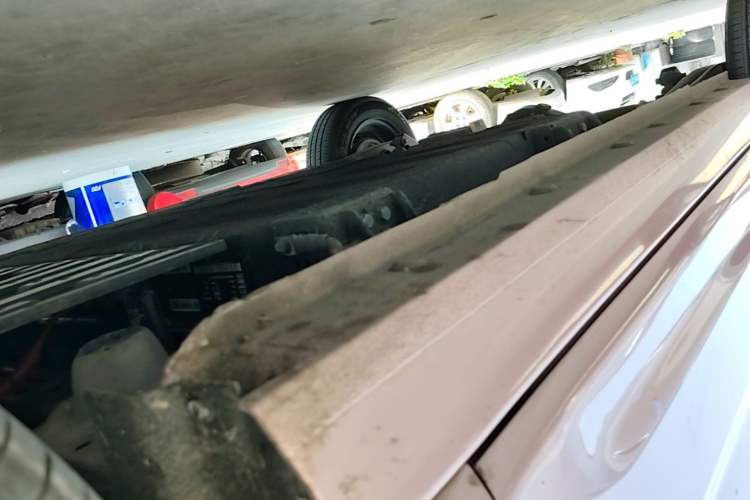 Used Geely Galaxy Panda 2024 Panda Mini 200km Endurance Bear Right Side Sill