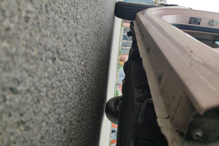 Used Geely Galaxy Panda 2024 Panda Mini 200km Endurance Bear Right Side Sill