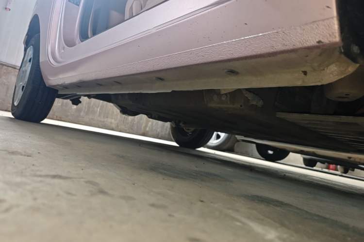 Used Geely Galaxy Panda 2024 Panda Mini 200km Endurance Bear Right Side Sill