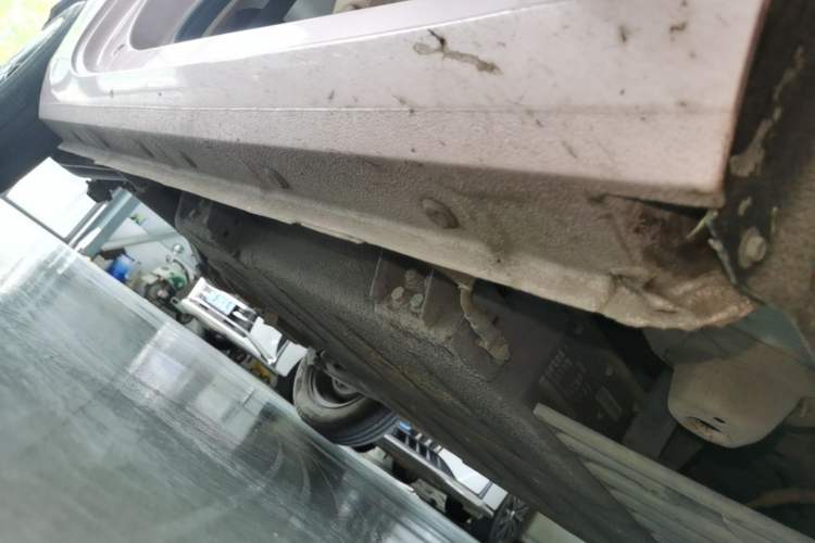 Used Geely Galaxy Panda 2024 Panda Mini 200km Endurance Bear Right Side Sill